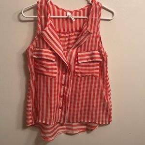 Hi-low Sleeveless Top